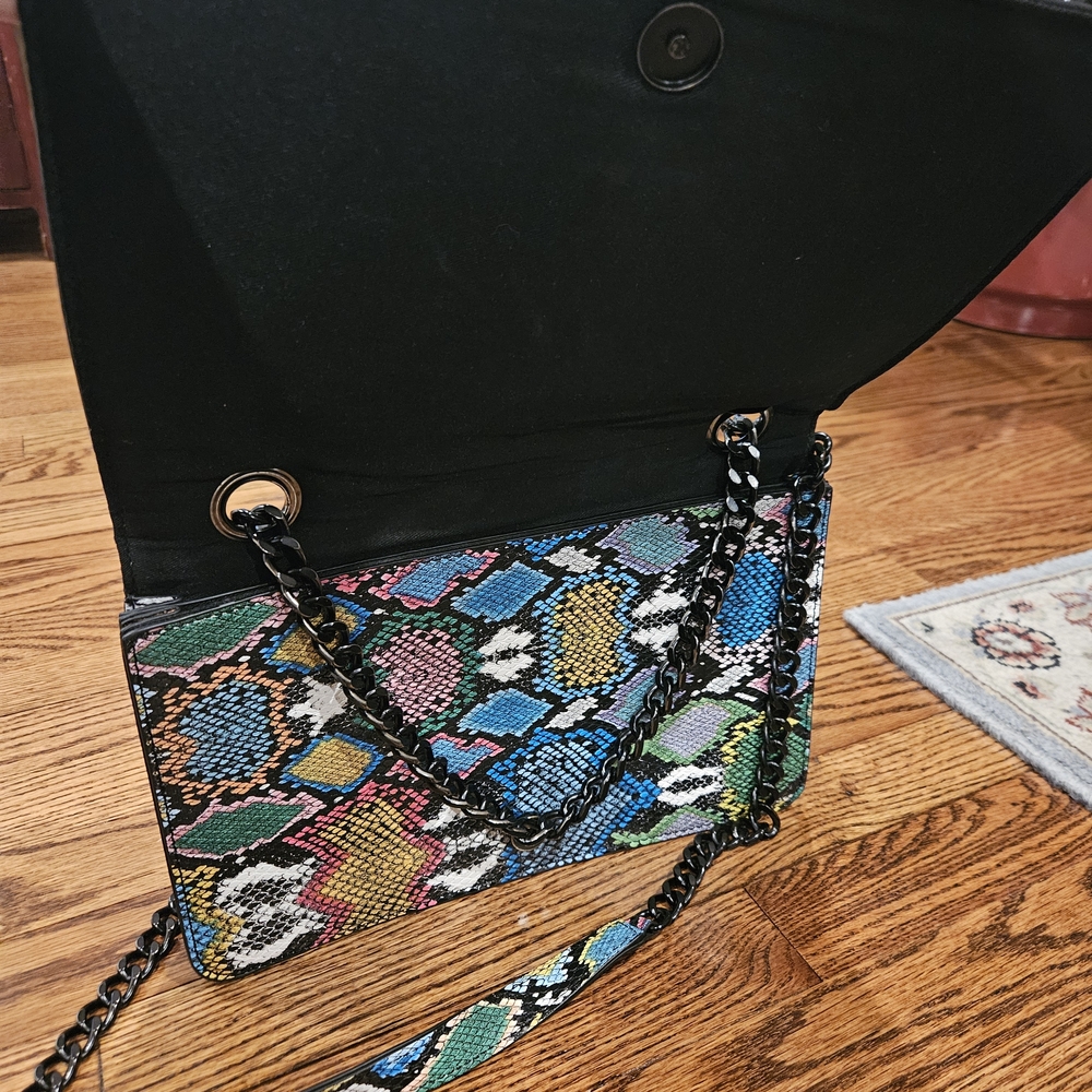 Colorful Patterned Chain Shoulder Bag - Picture 3 of 7